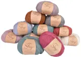 Drops Sky-nøster med brune banderoler i lilla, rosa, petrol, rust, grått og hvitt